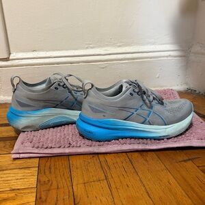 ASICS Gel Kayano 31 - Size 7 Running Sneakers